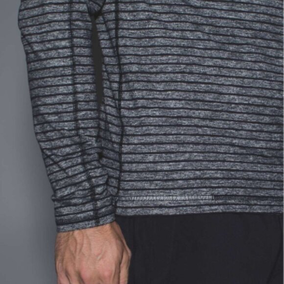 Lululemon Athletica Men's Surge Warm Grey/Black Long Sleeve Half Zip Shirt Large - Picture 6 of 16